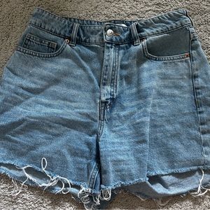 H&M denim shorts, great condition, size US 6